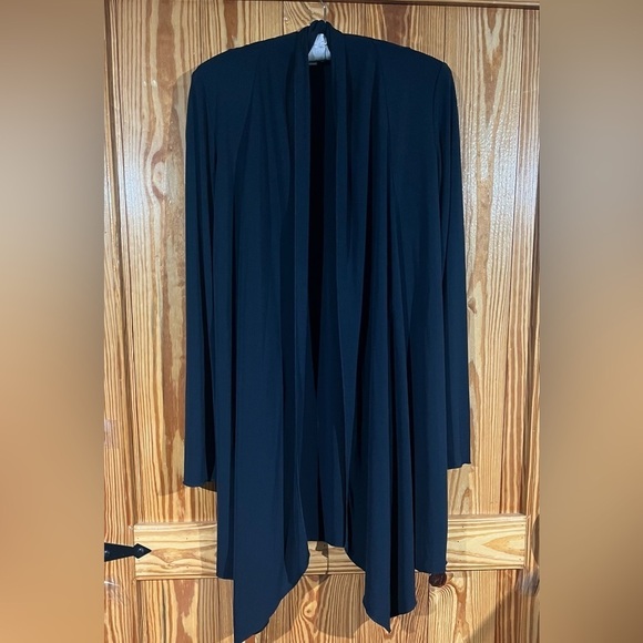 CAbi Waterfall Shawl Neck Tie Front Flowy Cardigan Jacket in Navy Blue - Picture 2 of 13